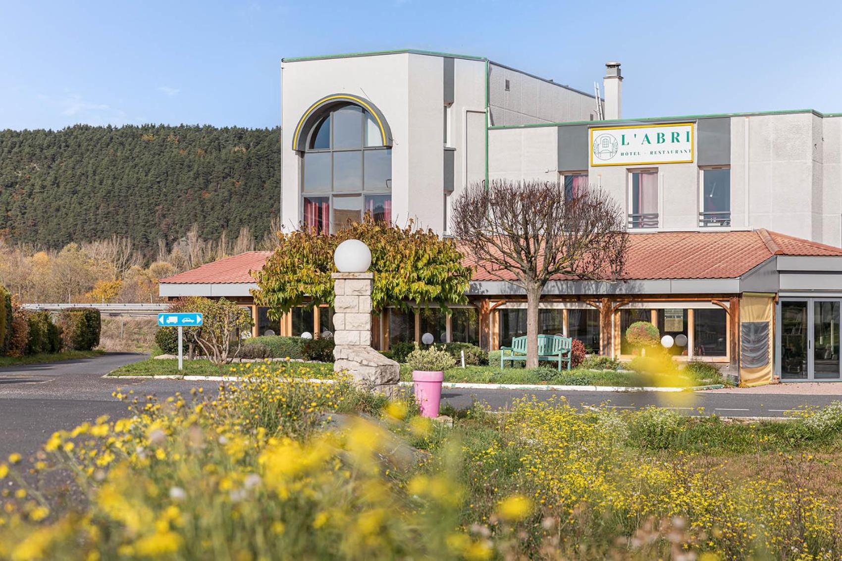 Logis Hotel Restaurant L'Abri Blavozy Exterior foto